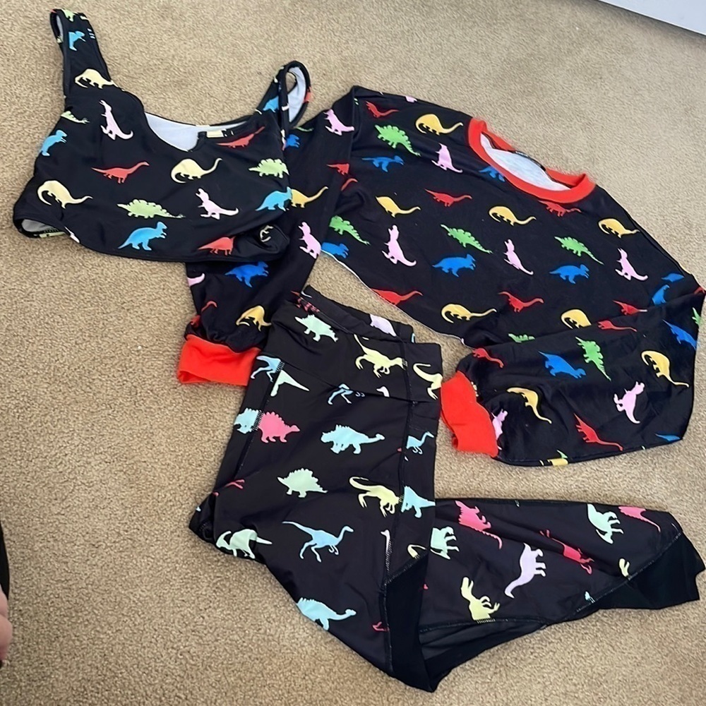 SHEIN Dinosaur 3 Piece Set Athleisure